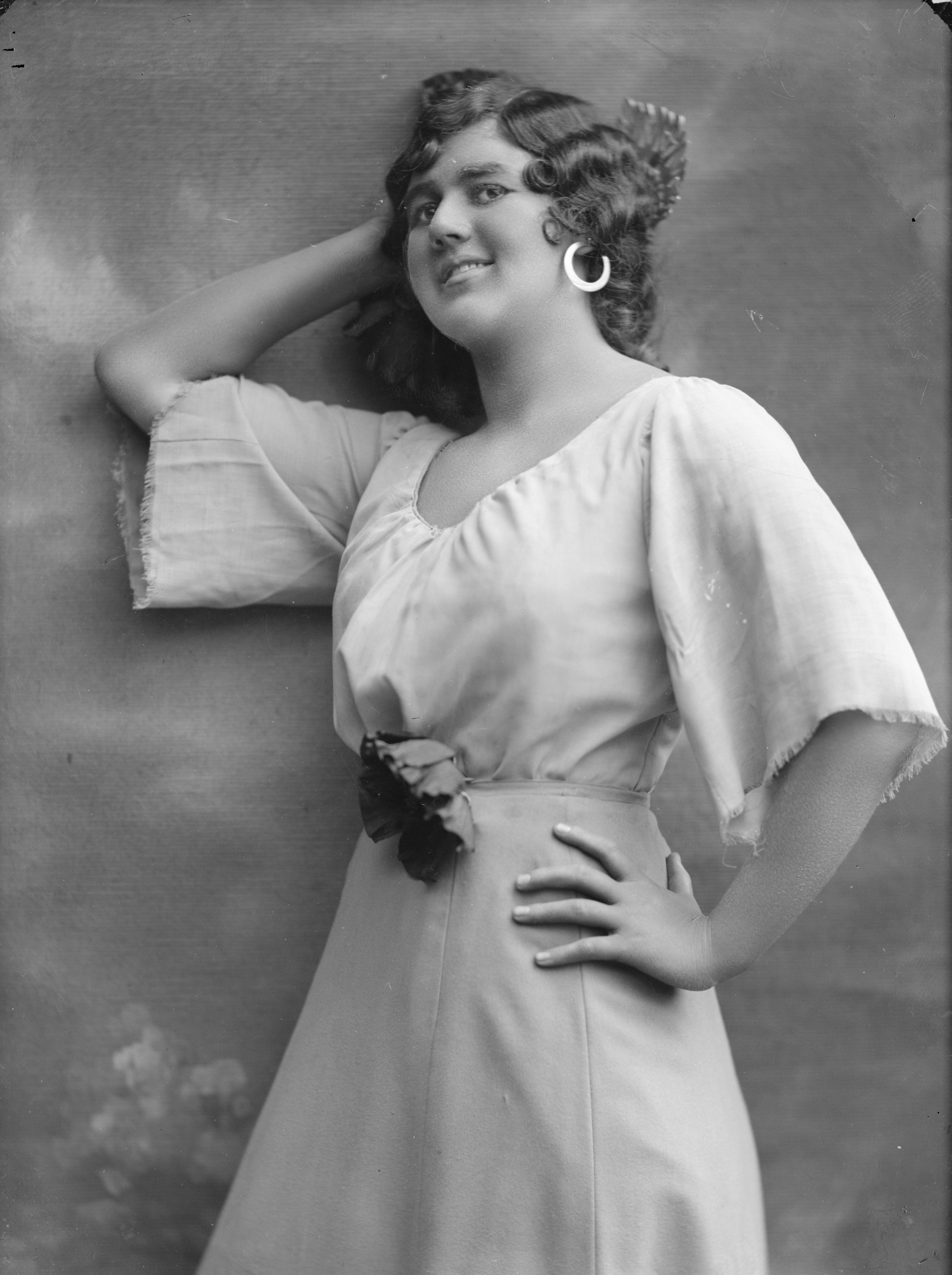 Karin Branzell som Carmen, vid Kungliga Teatern (nuvarande Kungliga Operan), 1913. Foto: Atelier Jaeger (Musik- och teaterbiblioteket, Stockholm, NB108)