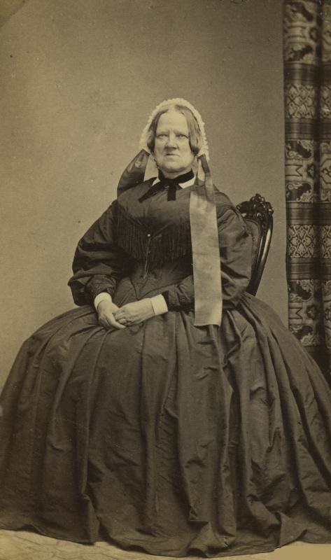 Nelly Krook, cirka 1860-tal. Fotograf okänd. Helsingborgs museisamling (3068-2014)