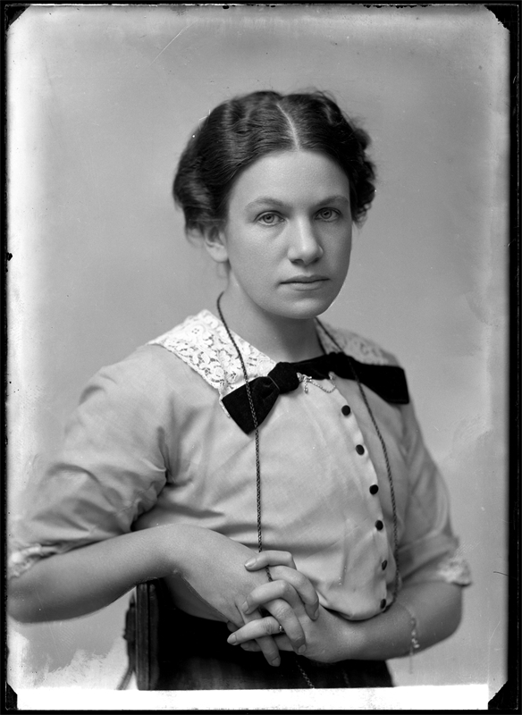 Maria Schildknecht, circa 1913. Photo: Atelier Jaeger, Stockholm (Musik- och teaterbiblioteket, GS022)