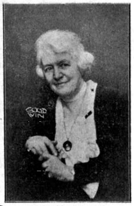 Louise Woods-Beckman i Tidevarvet nr 32, 1932. Fotograf okänd (KvinnSam, Göteborgs universitetsbibliotek)